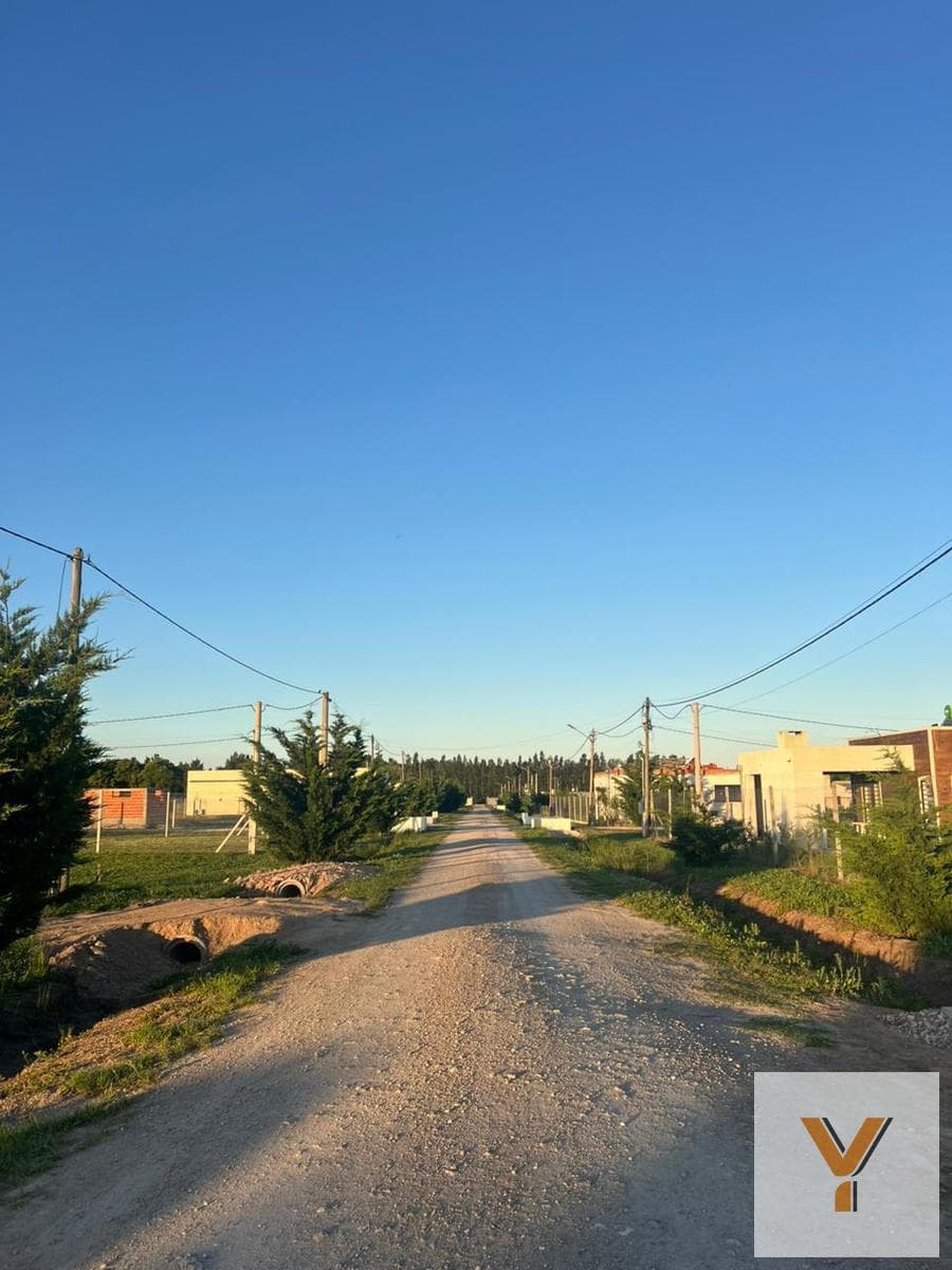 Land for Sale - 450 m² - Arana