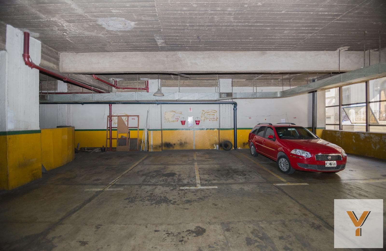Garage for sale - 12 square meters - Congreso