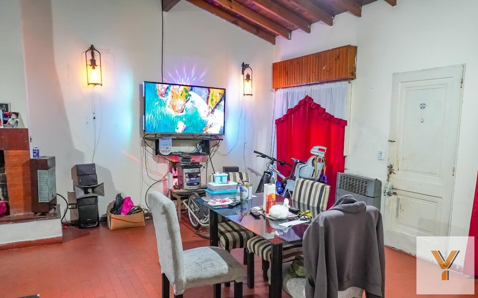 House for Sale - 2 Bedrooms, 2 Bathrooms - Moreno