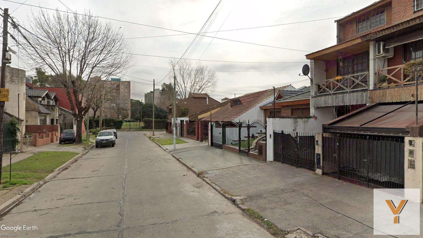 Triplex for Sale - 3 Bedrooms, 2 Bathrooms - Martín Coronado