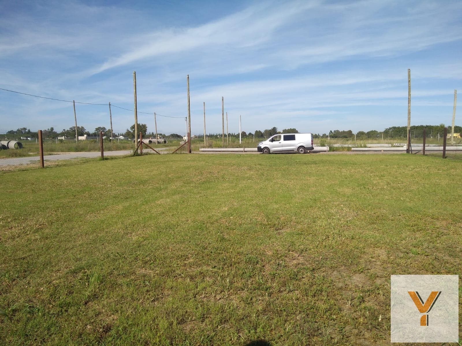 Land for Sale - 600 m² - Arana