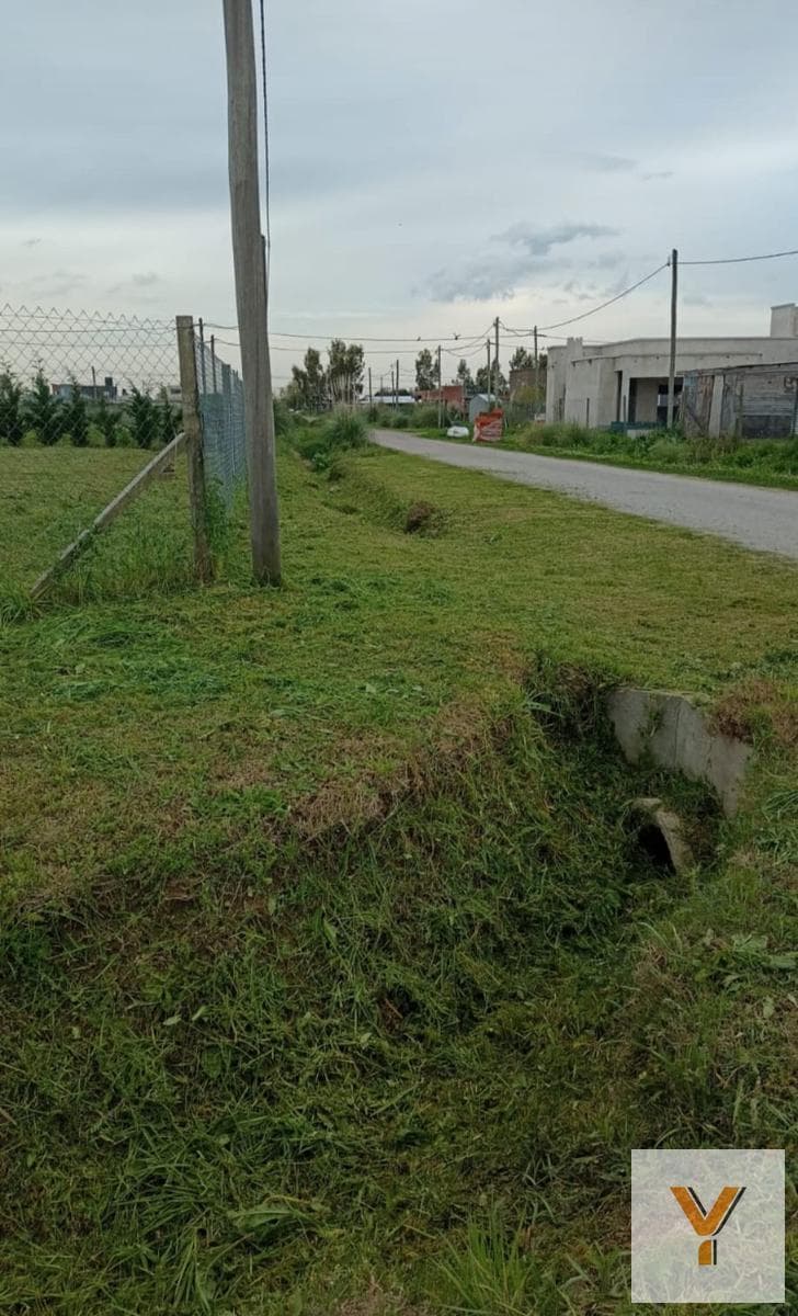 Land for Sale - 600 m² - Arana