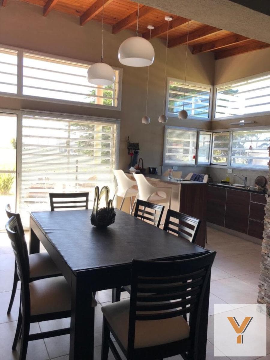 House for Sale - 2 Bedrooms, 3 Bathrooms - Miramar