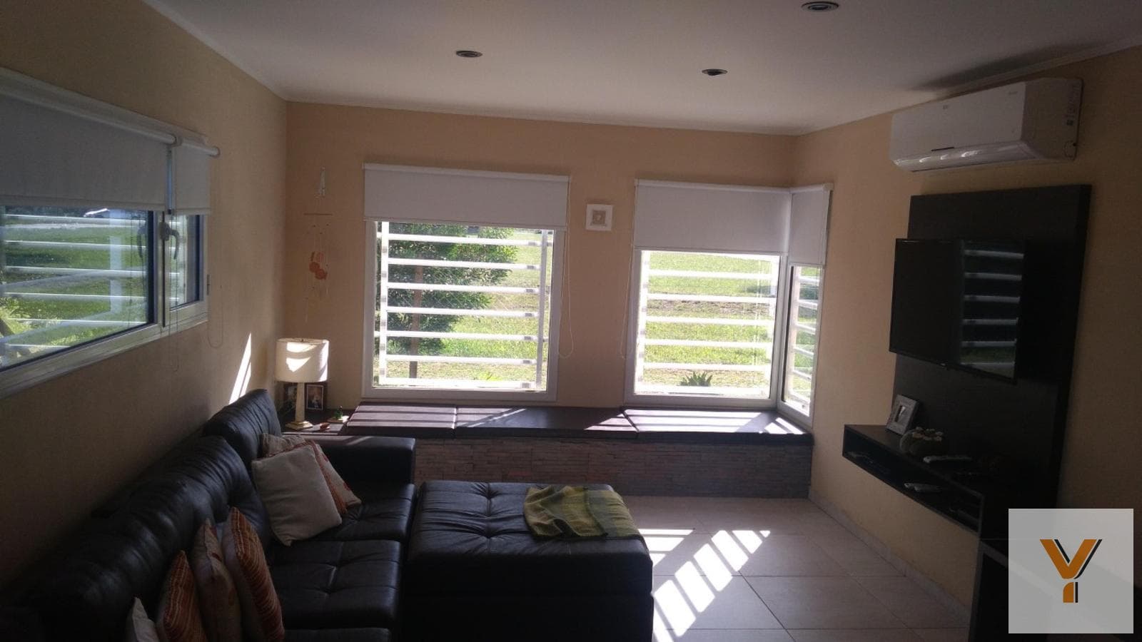 House for Sale - 2 Bedrooms, 3 Bathrooms - Miramar