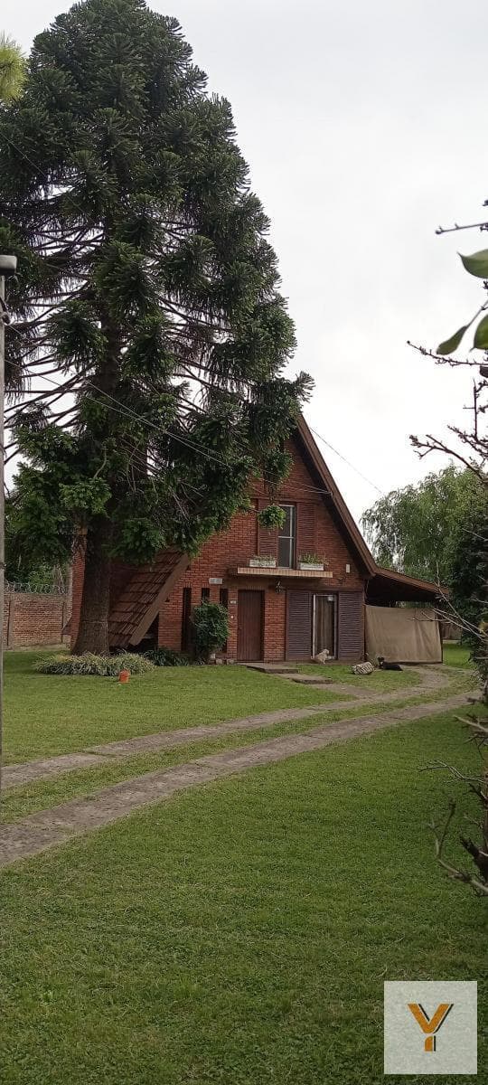 House for Sale - 2 Bedrooms, 2 Bathrooms - Ituzaingó