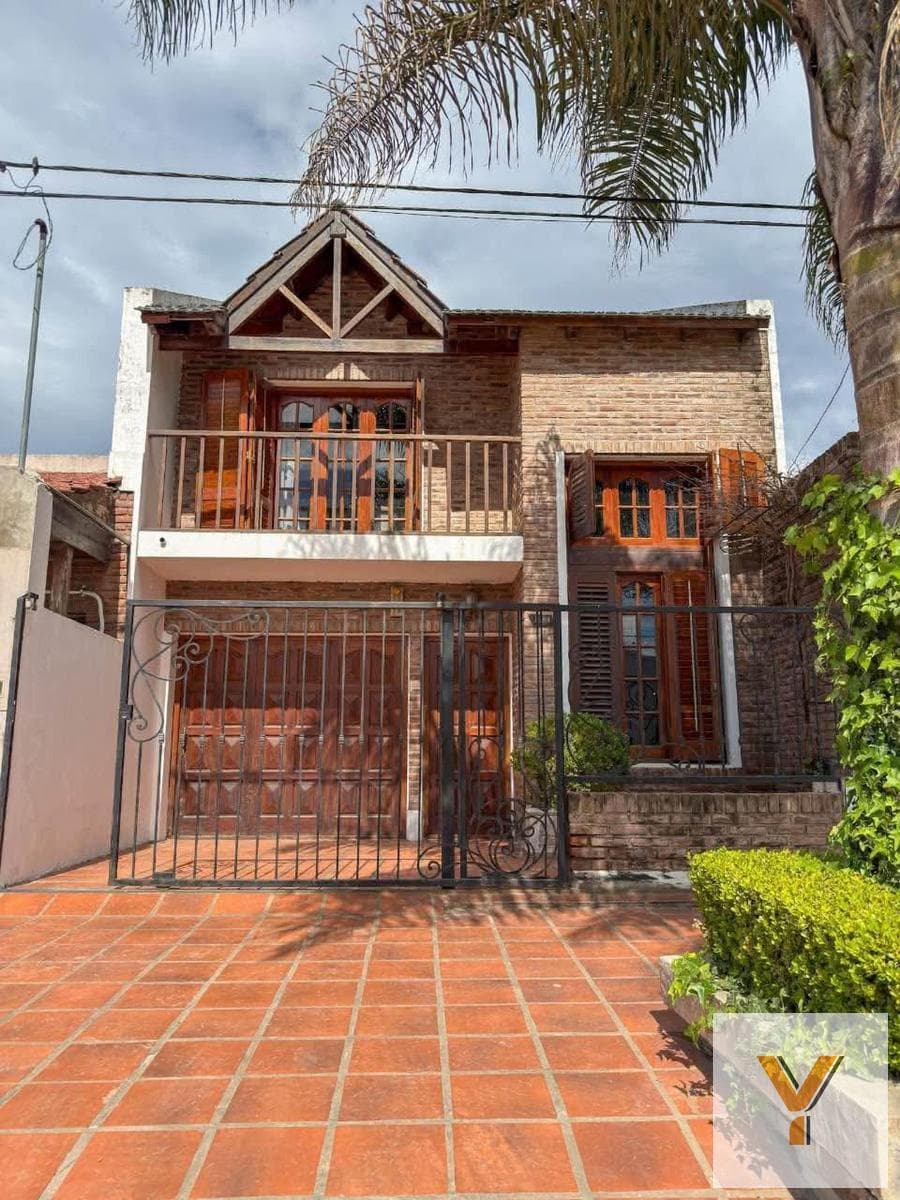 House for Sale - 3 Bedrooms, 1 Bathroom - Chacabuco