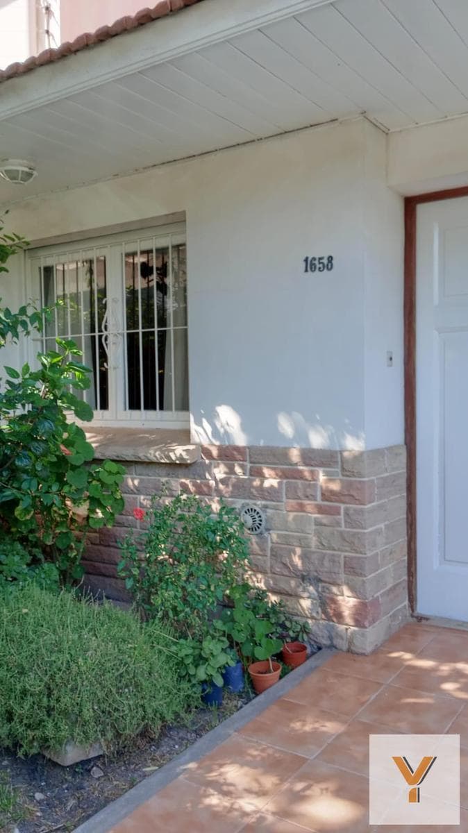 Short-term rental house - 2 bedrooms, 1 bathroom - Mar del Plata