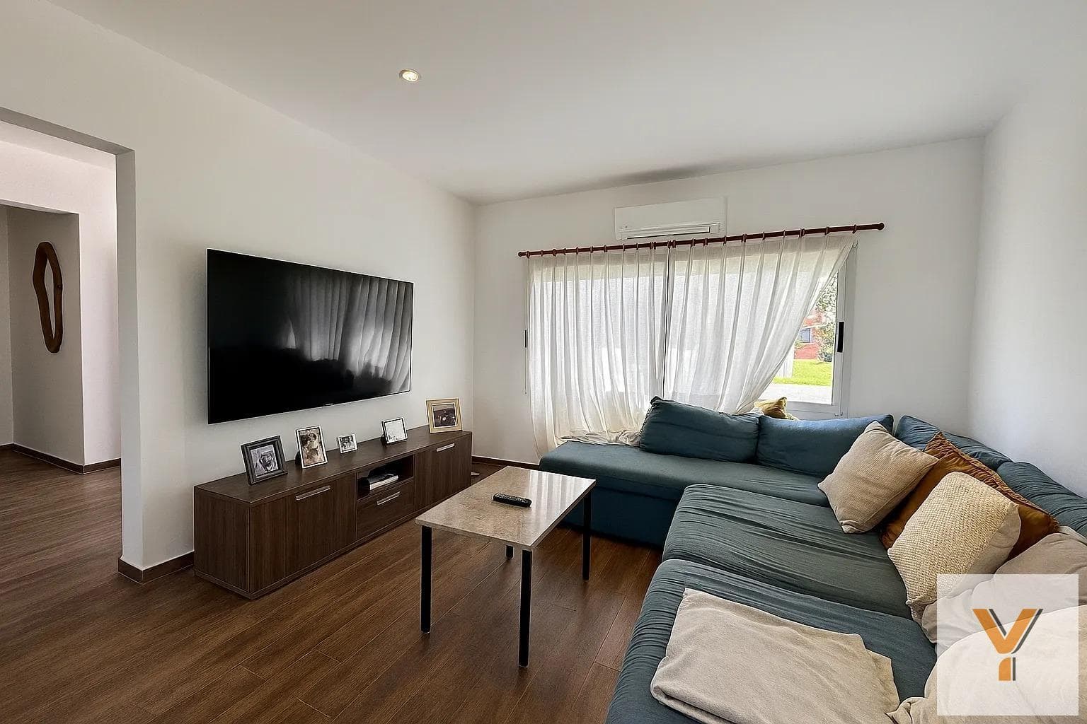 House for Sale - 4 Bedrooms, 4 Bathrooms - Escobar