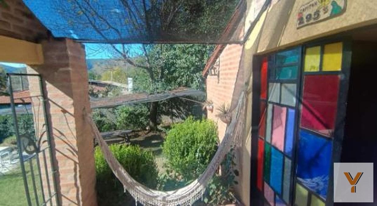 Casa en venta - 6 Dormitorios 4 Baños - Cordoba