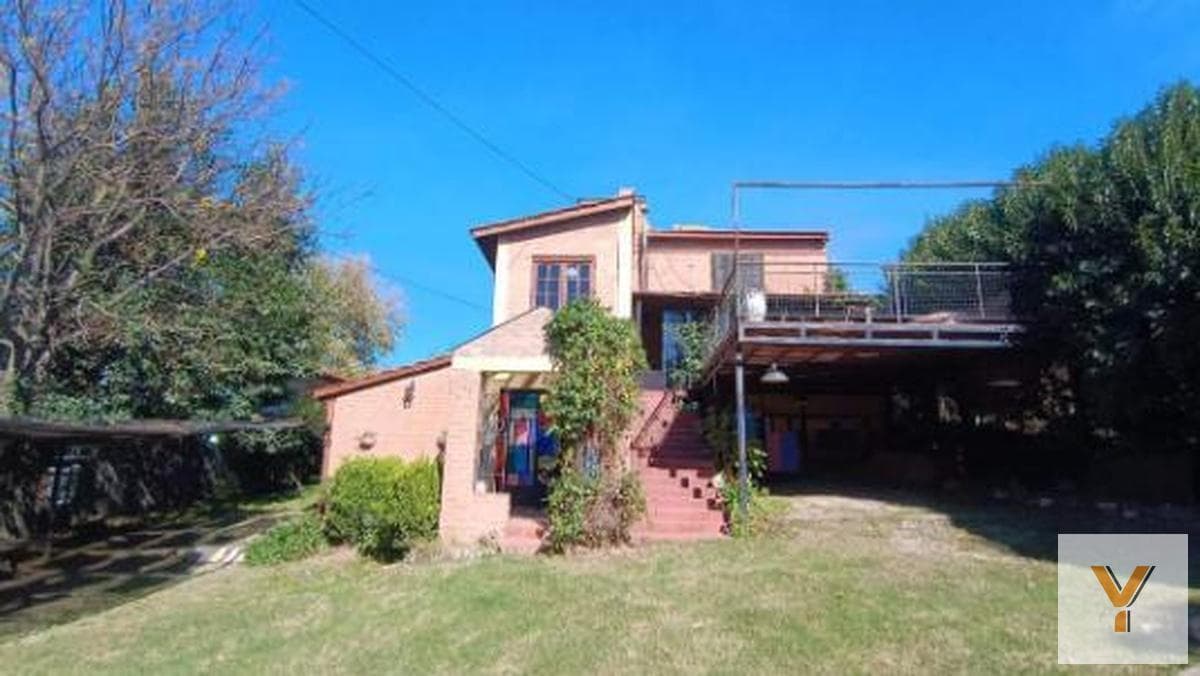 Casa en venta - 6 Dormitorios 4 Baños - Cordoba