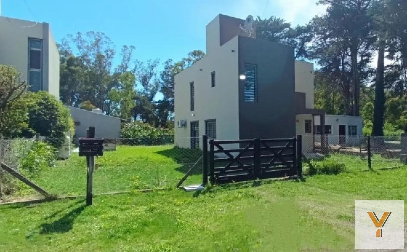 House for Sale - 2 Bedrooms, 2 Bathrooms - Mar del Plata