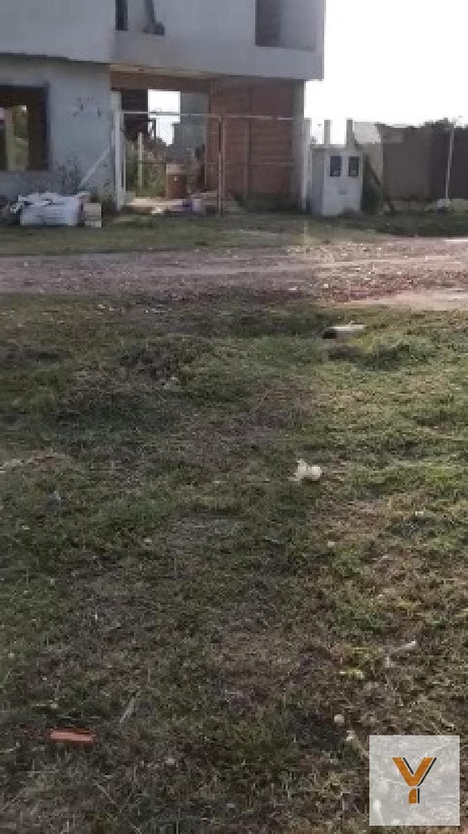 Land for sale - 305 square meters - Arana, La Plata