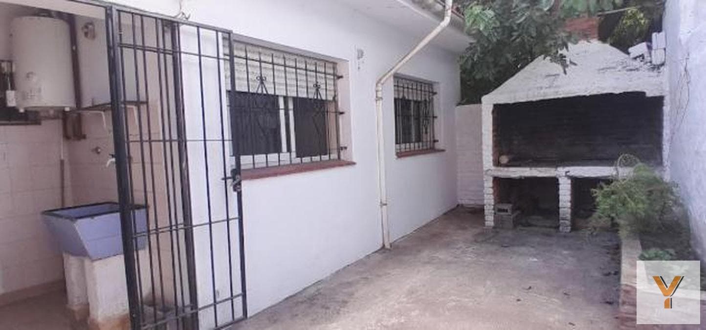Casa en venta - 4 Dormitorios 2 Baños - Córdoba