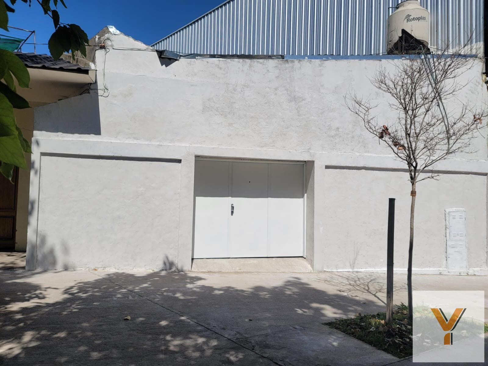 Warehouse for sale - 200 meters - Villa Luro.
