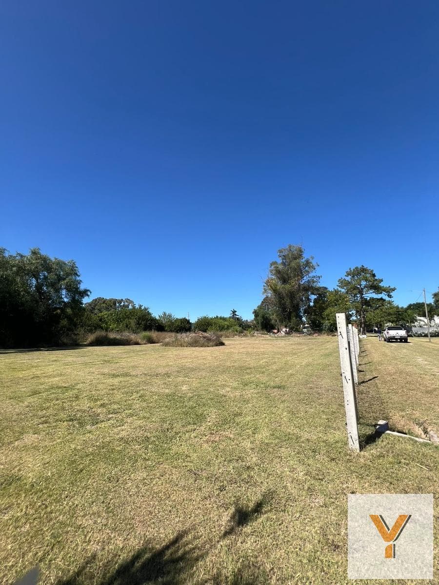 Land for Sale - 1,700 m² - La Plata