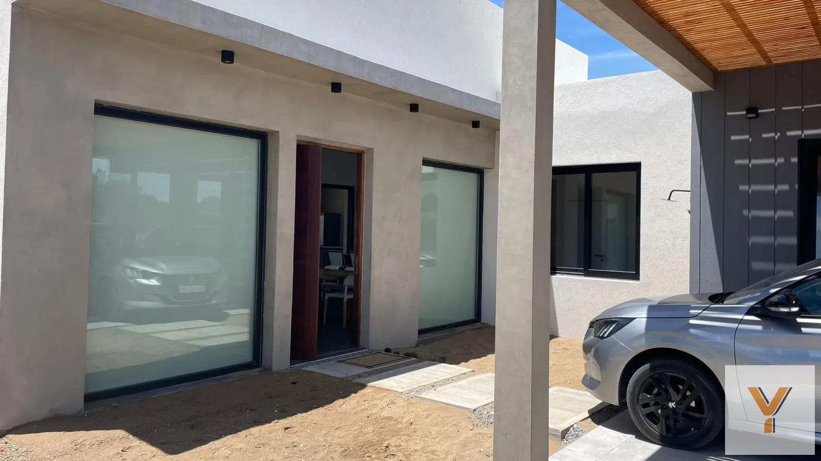 House for Sale - 5 Bedrooms, 4 Bathrooms - Pinamar