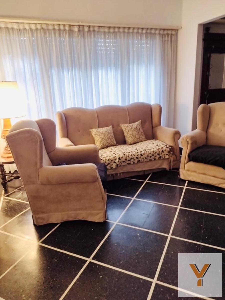 House for Sale - 3 Bedrooms, 2 Bathrooms - Miramar