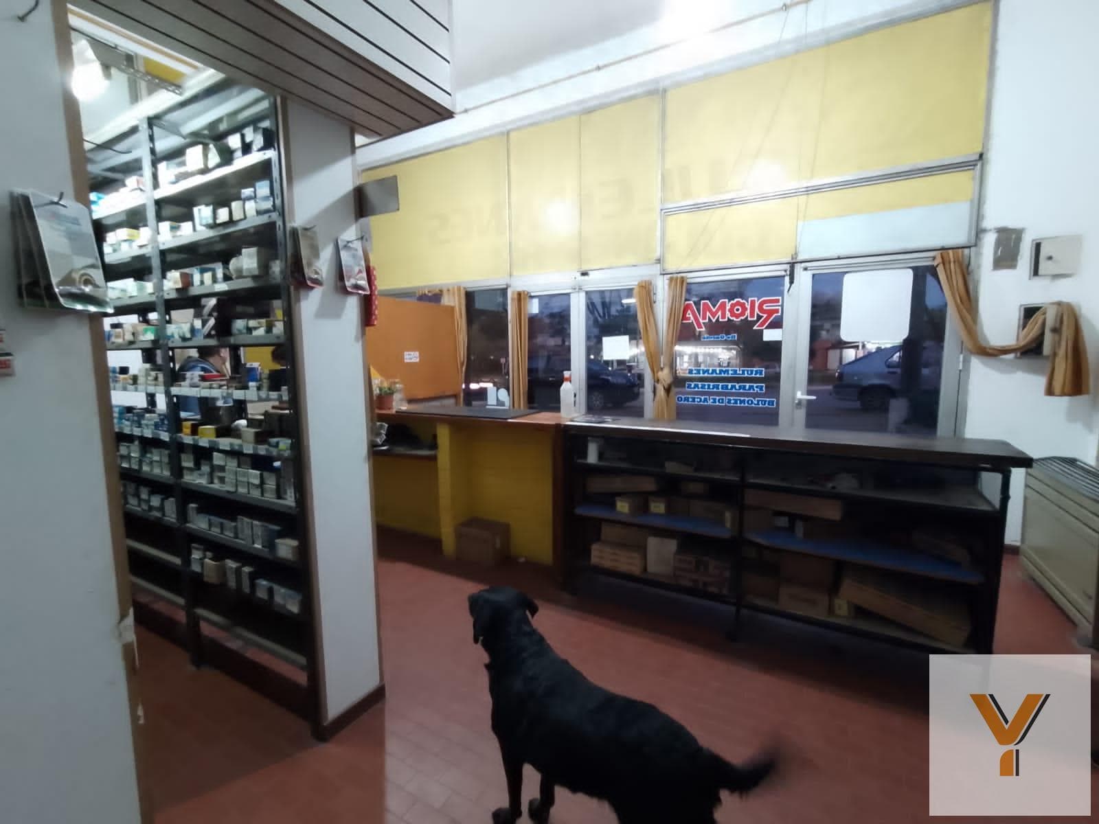 House for Sale - 1 Bedroom, 3 Bathrooms - Commercial Space - Villa Gesell