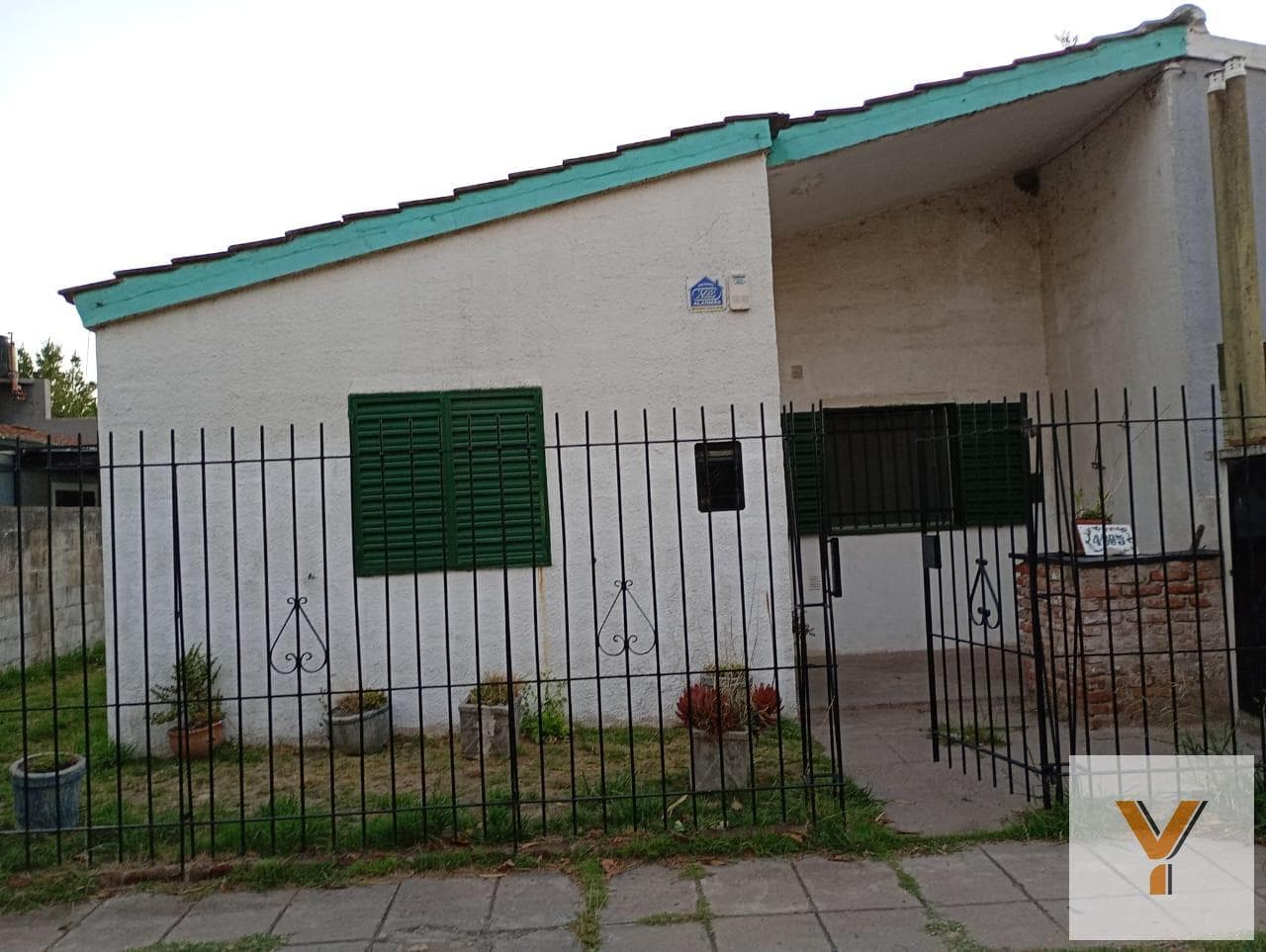 House for Sale - 4 Bedrooms, 1 Bathroom - Necochea