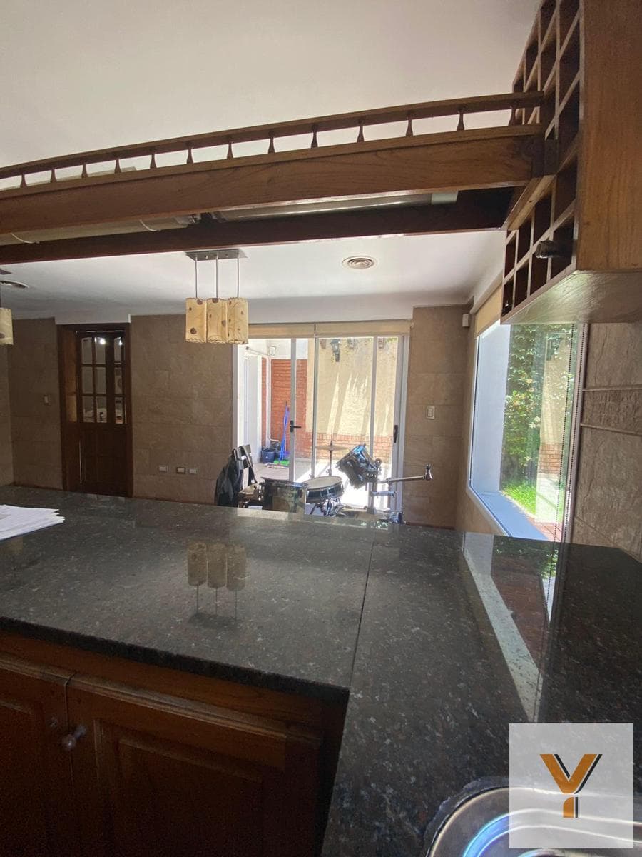 House for Sale - 4 Bedrooms, 3 Bathrooms - La Matanza