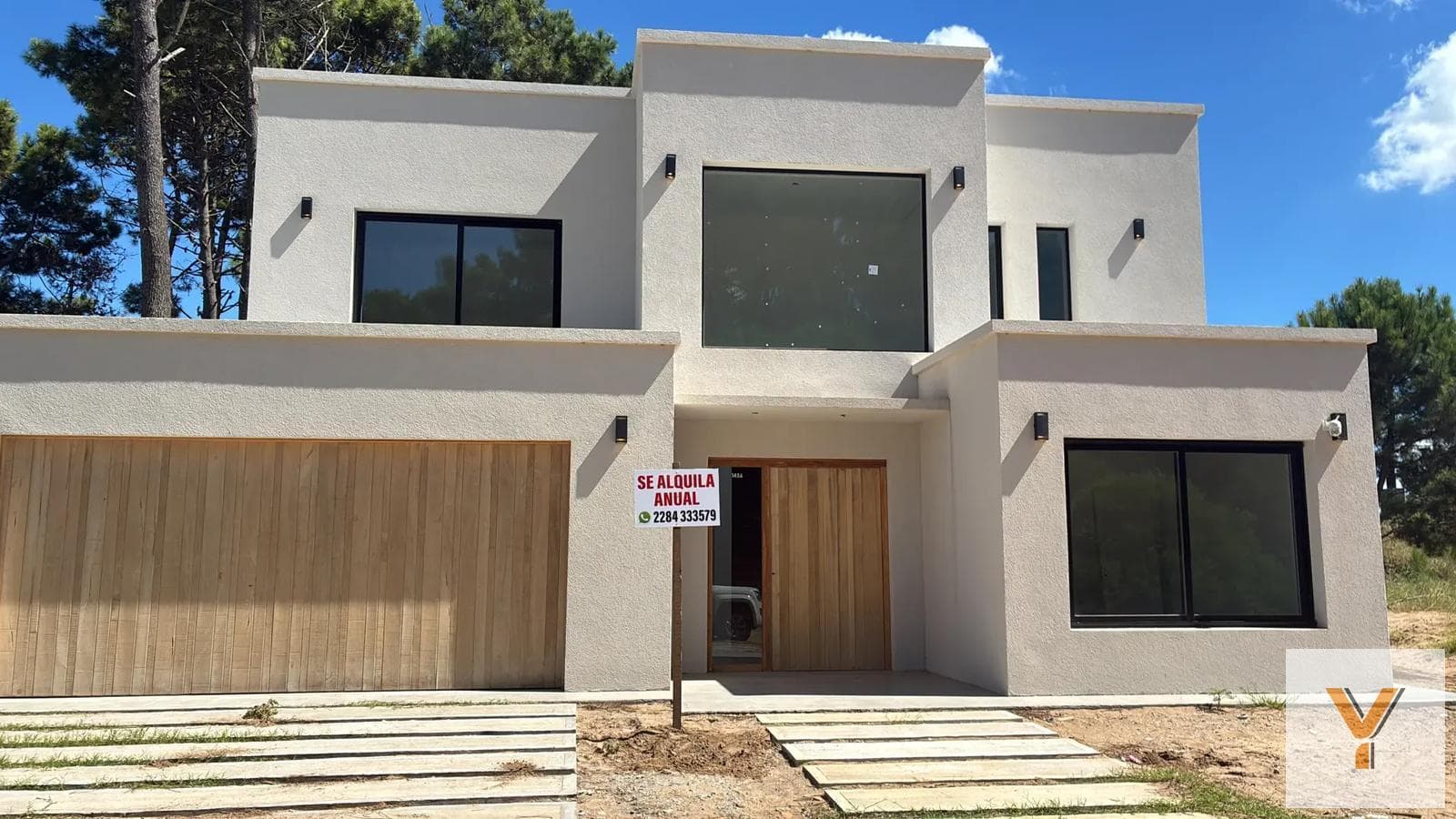 House for Rent - 4 Bedrooms, 3 Bathrooms - Pinamar