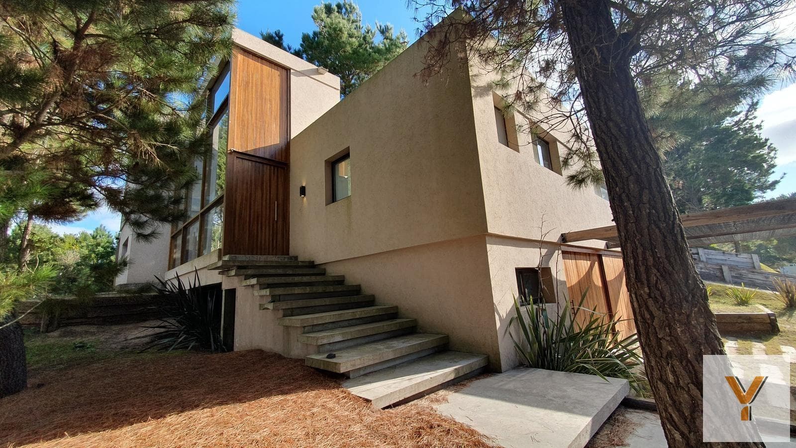 House for Sale - 4 Bedrooms, 3 Bathrooms - Pinamar