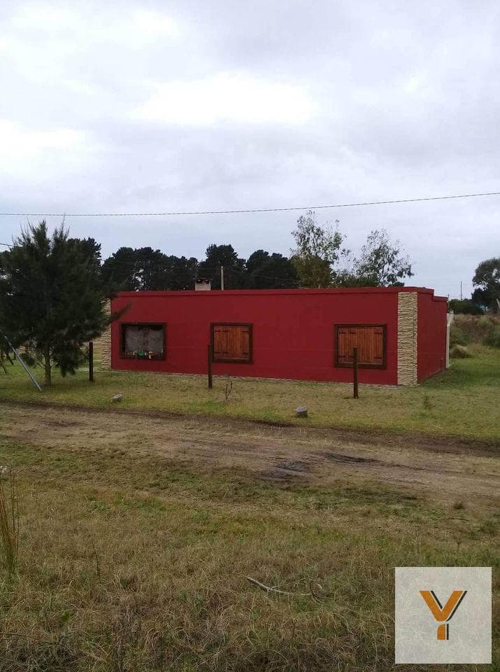 House for Sale - 3 Bedrooms, 1 Bathroom - Garage - 495 m² - Barrio Hípico, Mar de Ajó