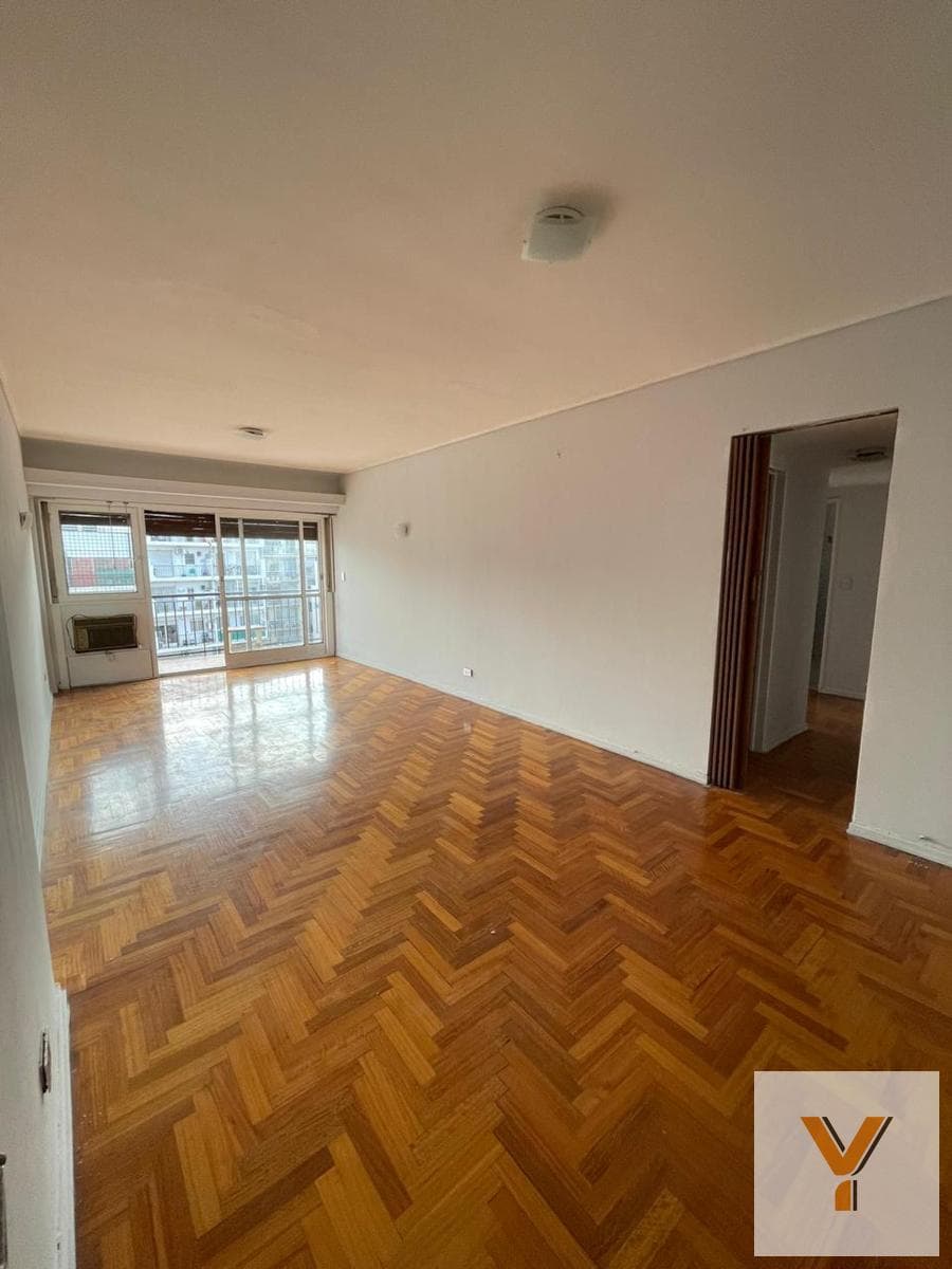 Apartment for Sale - 4 Bedrooms, 2 Bathrooms - Palermos