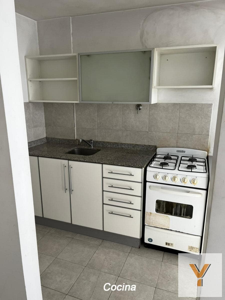 Apartment for Sale - 1 Bedroom, 1 Bathroom - Flores