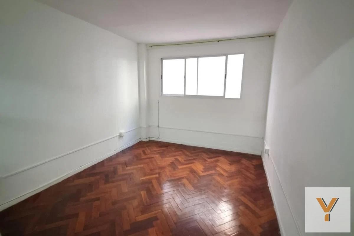 Office for Sale - 1 Room, 2 Bathrooms - Monserrat