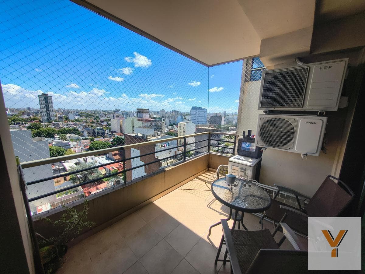 Apartment for Sale - 2 Bedrooms, 2 Bathrooms - Flores