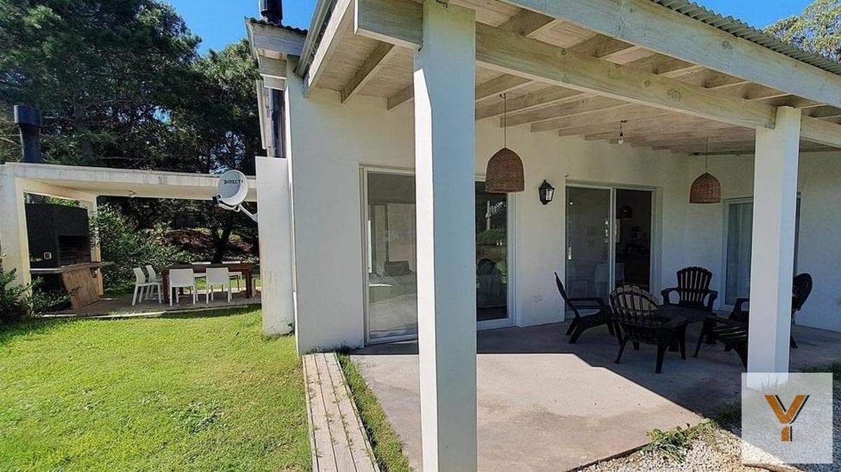 House for Sale - 5 Bedrooms, 5 Bathrooms - Pinamar