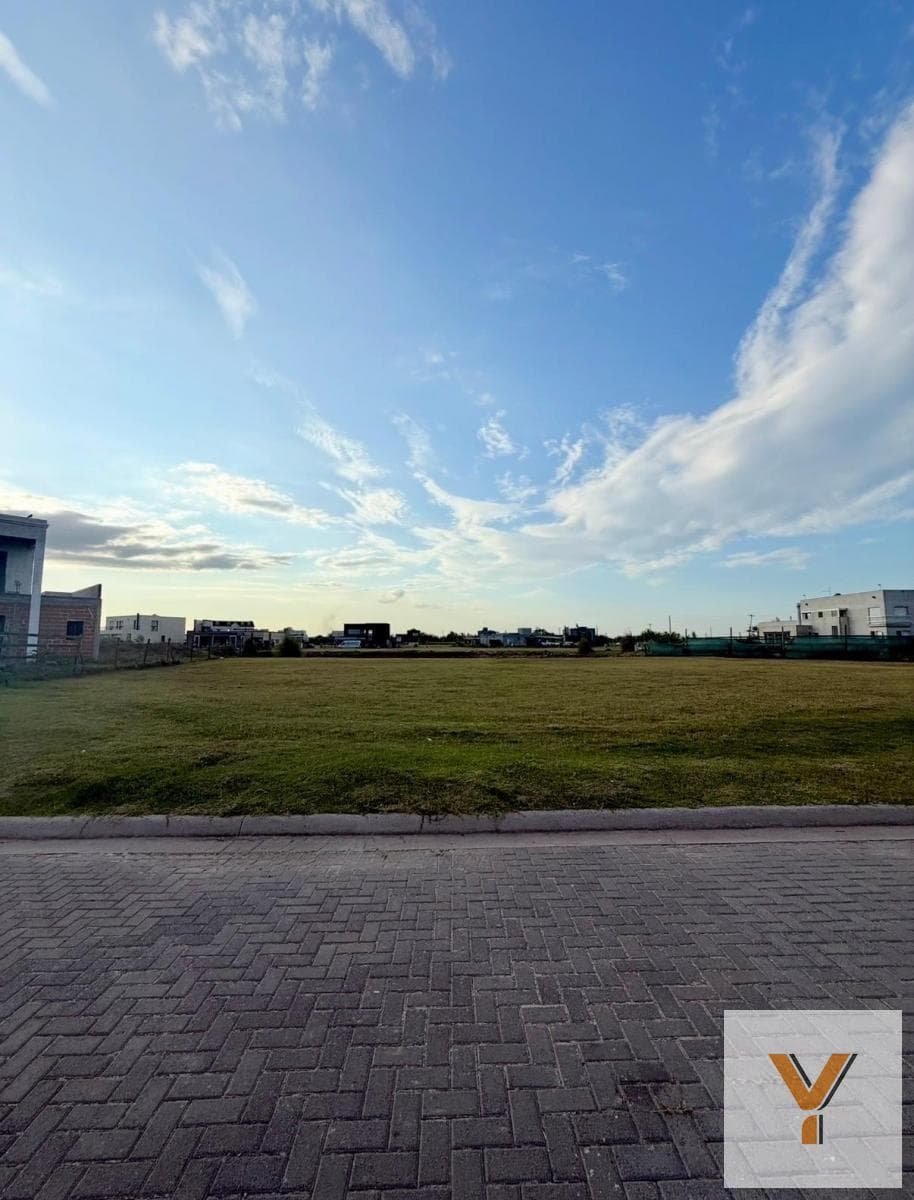 Land for Sale - 792 m² - San Vicente