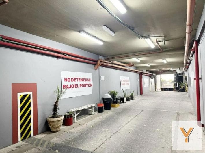 Garage for sale - 14 square meters - Almagro