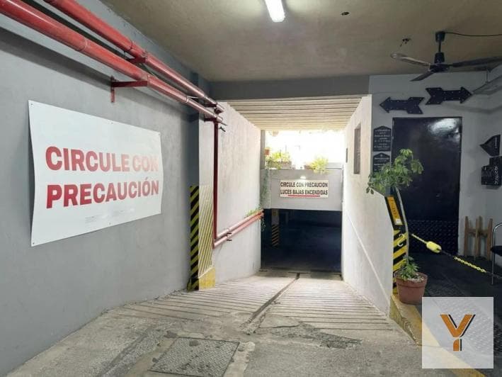 Garage for sale - 14 square meters - Almagro