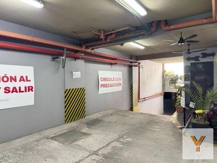 Garage for sale - 14 square meters - Almagro
