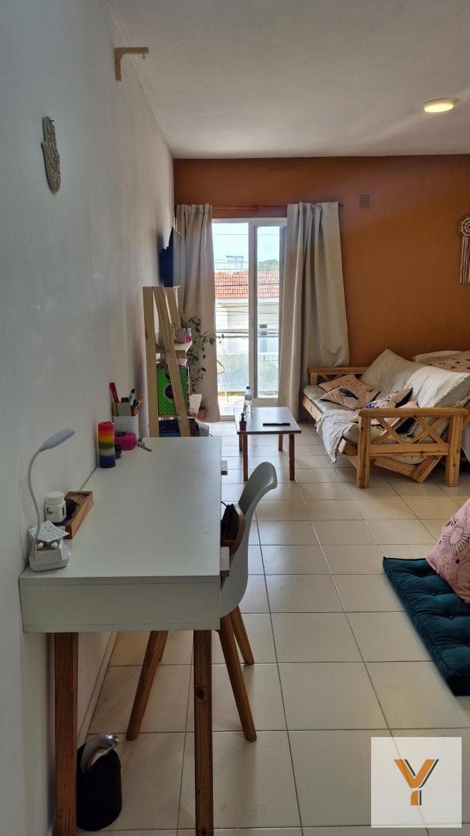 2-room apartment with a balcony — Furnished — La Plata North, 23rd Street between 35th and 36th Streets