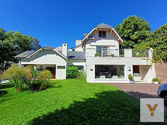 House for Sale - 4 Bedrooms, 4 Bathrooms - San Isidro