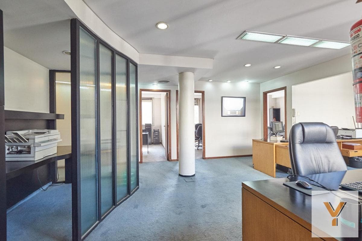Office for Sale - 10 Rooms - San Nicolás