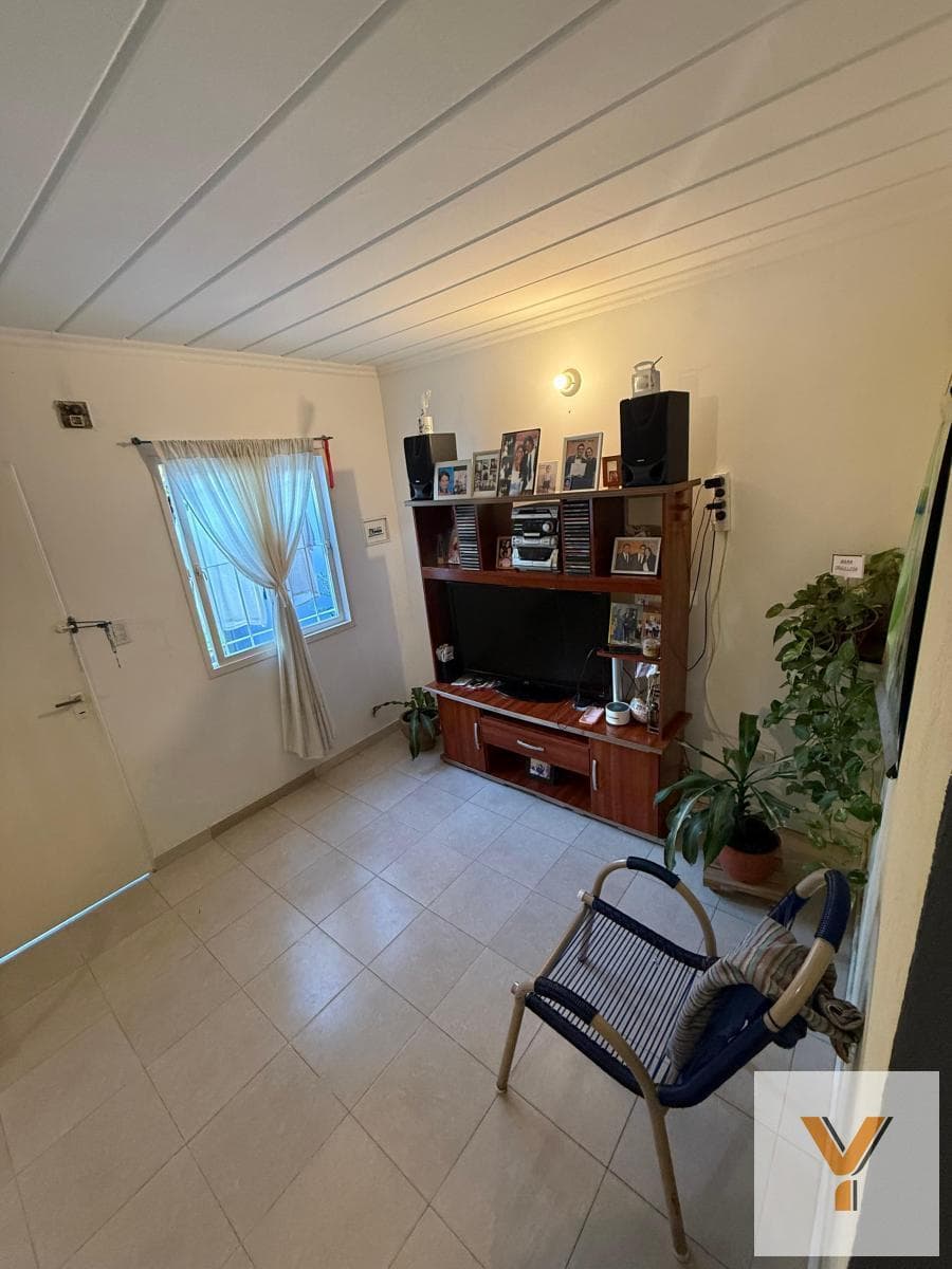 House for Sale - 3 Bedrooms, 1 Bathroom - San Fernando