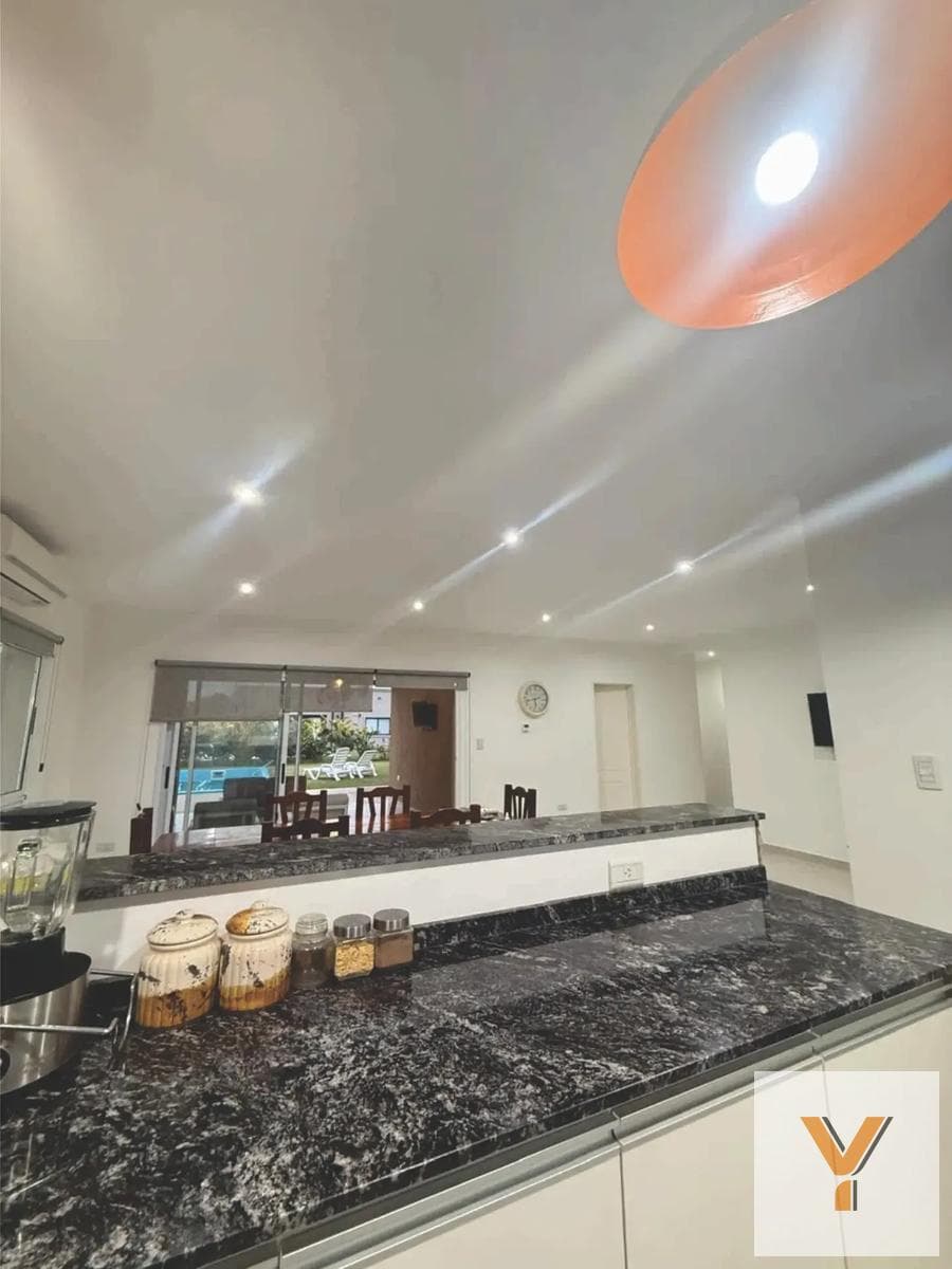 House for Sale - 3 Bedrooms, 3 Bathrooms - 475 m - Pilar