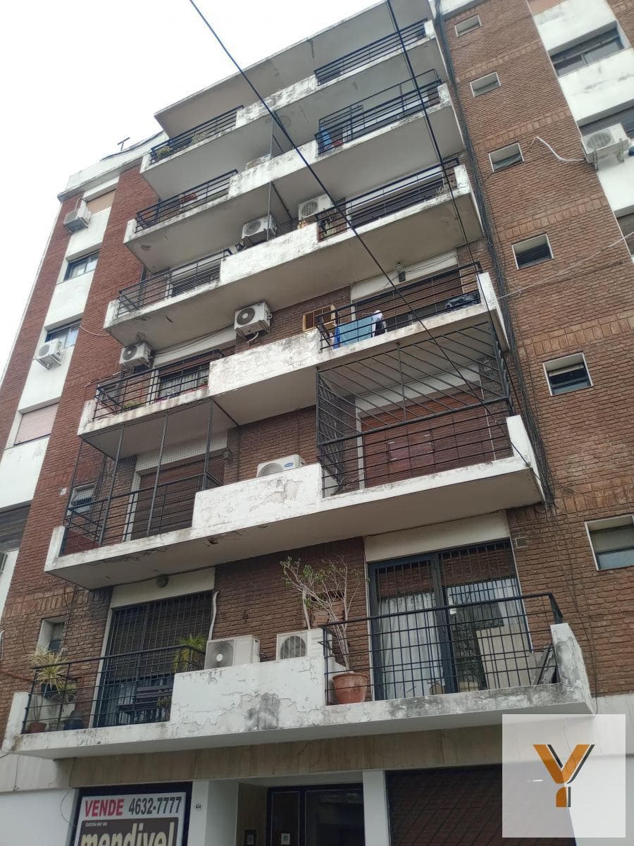 Apartment for Sale - 1 Bedroom, 1 Bathroom - 42 m - Villa Luro