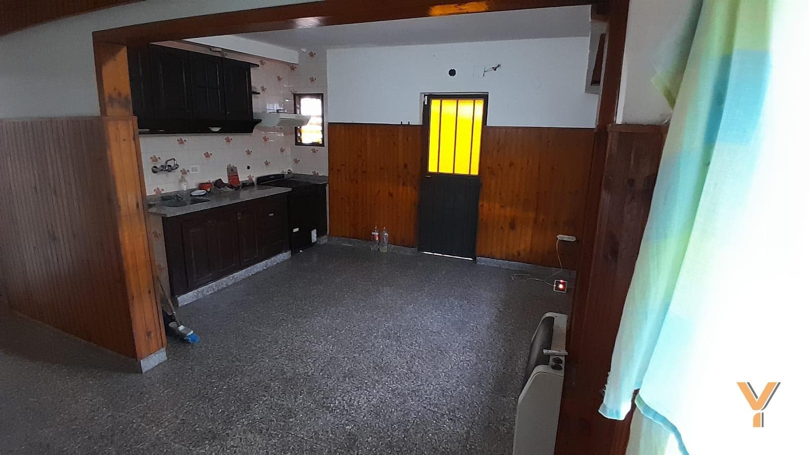 House - 2 Bedrooms, 1 Bathroom - Garage - 286 m - La Plata