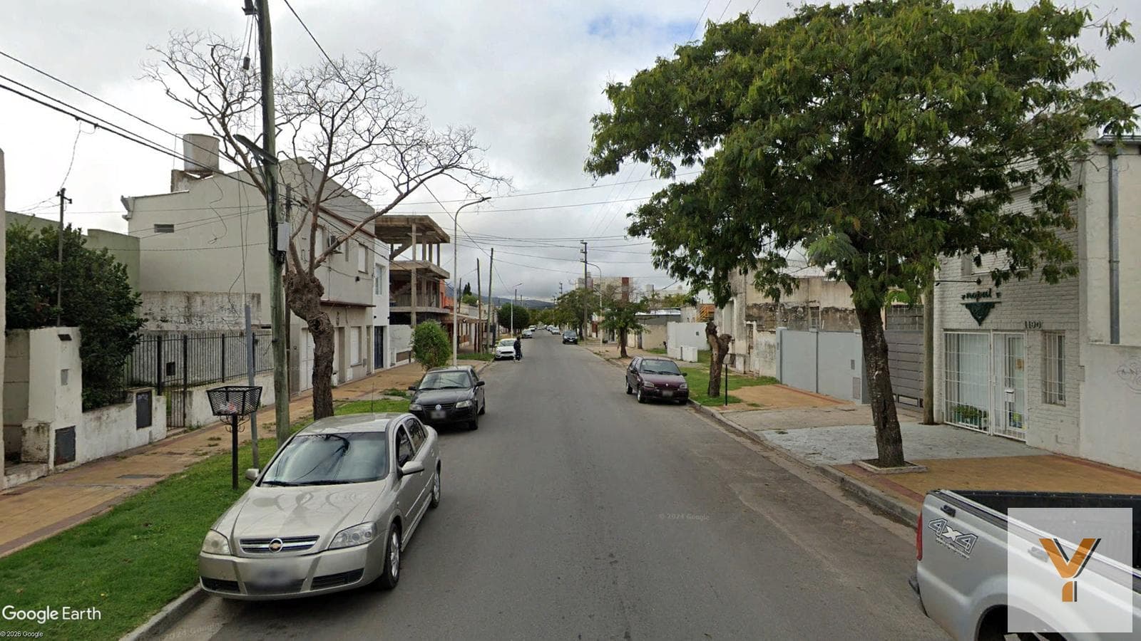 184 m² House for Sale - 3 Bedrooms, Garden - 200-meter Lot - Tandil (near downtown)