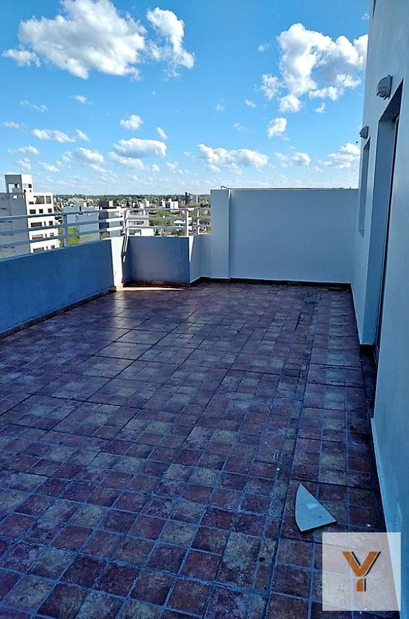 Duplex for sale - 2 bedrooms, 3 bathrooms, 1 parking space - Total area: 90 m² - La Plata