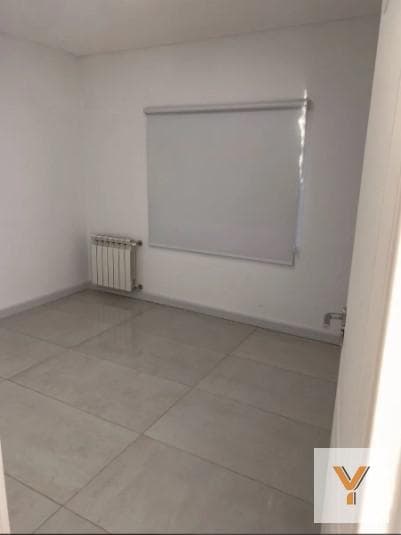 House for sale - 3 bedrooms, 2 bathrooms - pool and barbecue - 922 m² - Luján