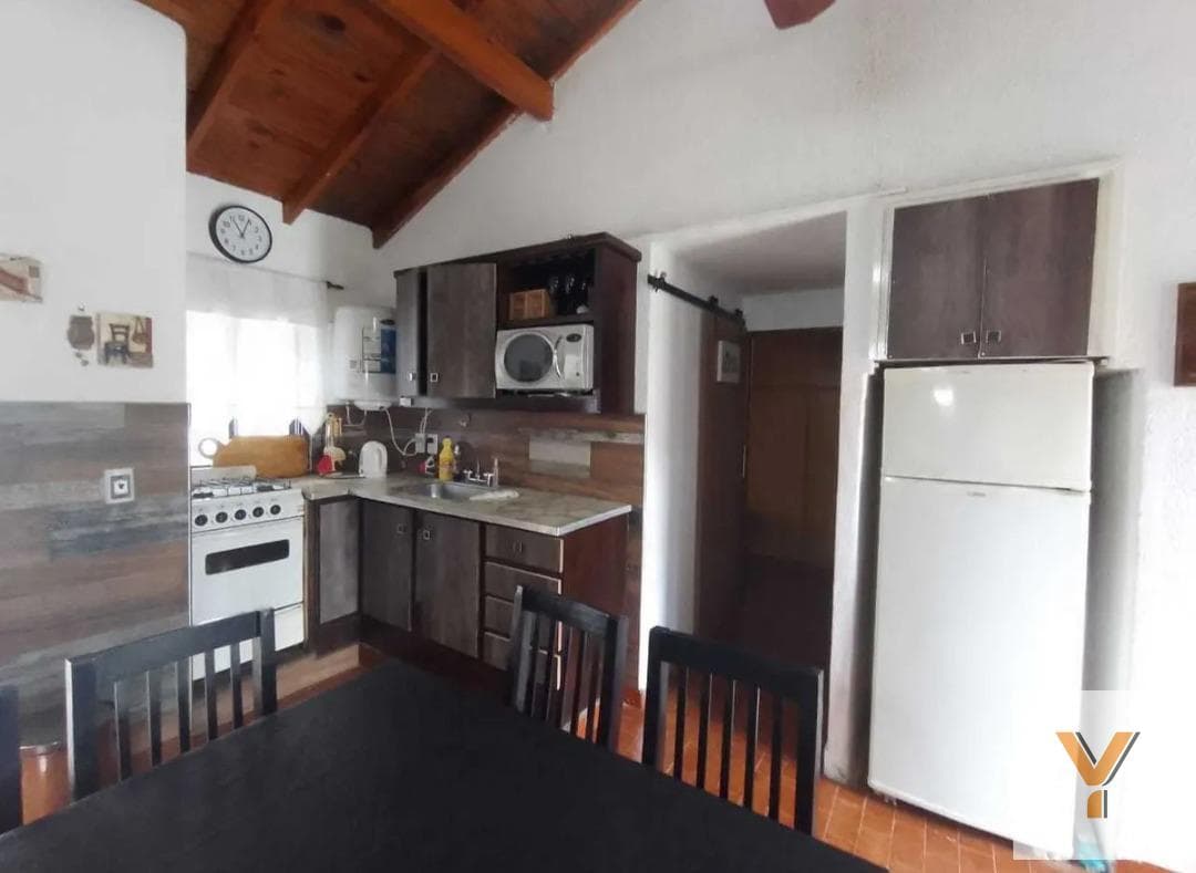 House for sale - 2 bedrooms, 1 bathroom - 138.96 m² - Mar Del Tuyu