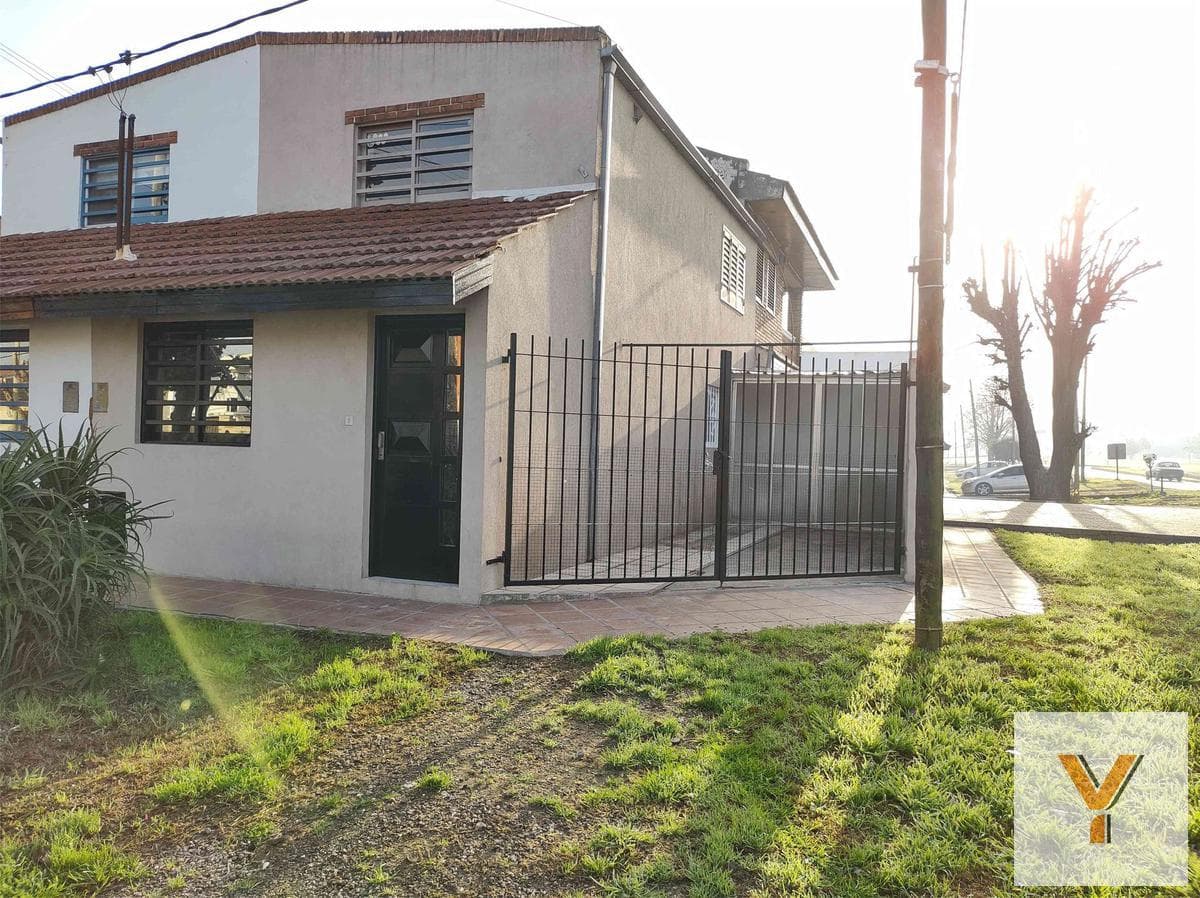 Duplex for sale - 2 bedrooms, 1 bathroom, 1 parking space - 70 m² - La Plata