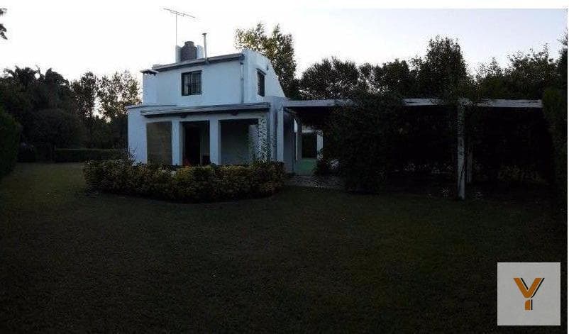 House for Sale - 2 Bedrooms with Pool and Large Yard - 100 m² - La Plata