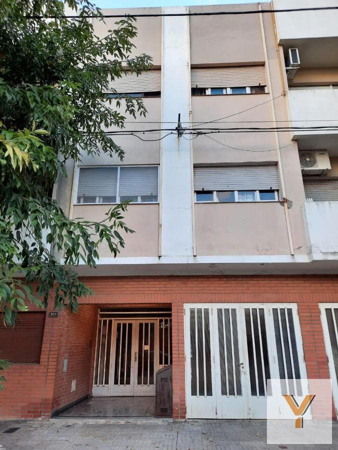 Apartment for sale - 3 bedrooms, 2 bathrooms - Garage - 85 m² - Tolosa